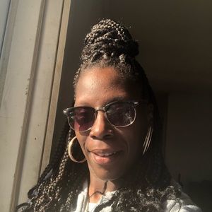 Meet your Posher, Desiree